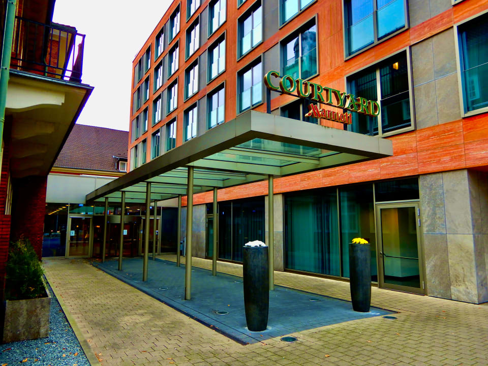 Außenansicht Courtyard by Marriott Bremen