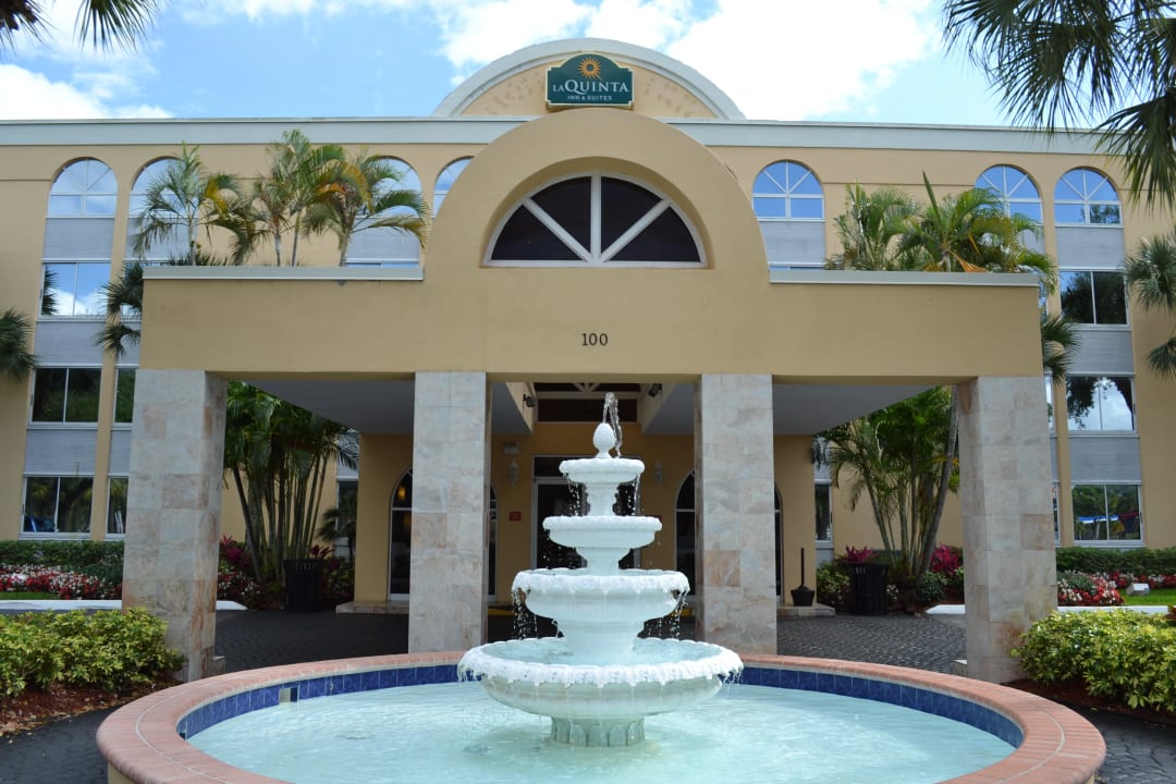 Von Vorne Hotel La Quinta Inn & Suites Deerfield Beach I-95