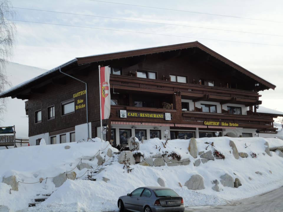 Vorderseite Panoramagasthof-Hotel Hohe Brücke
