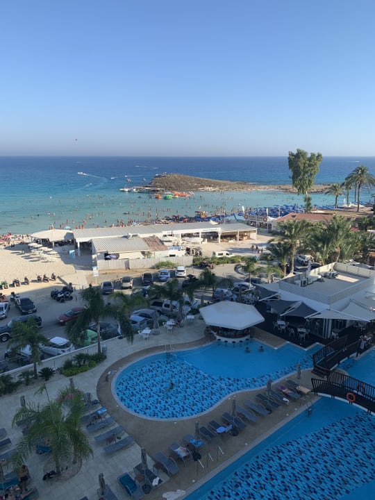 Außenansicht Hotel Vassos Nissi Plage