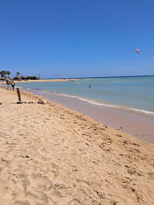 Strand Menaville Safaga