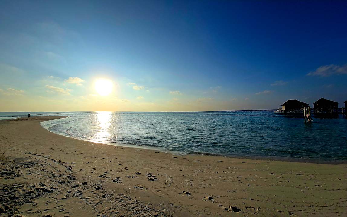 Strand Kuredu Island Resort & Spa