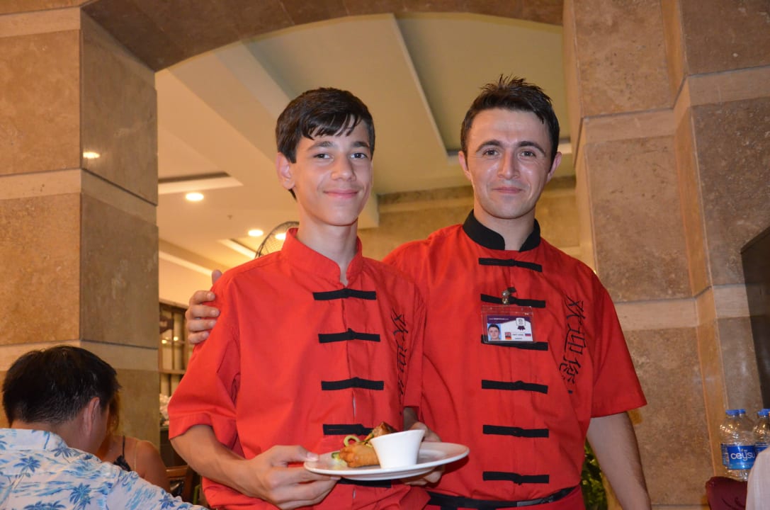 Ümit Güzel und sein fleißiger und netter Kollege Hotel Delphin Diva