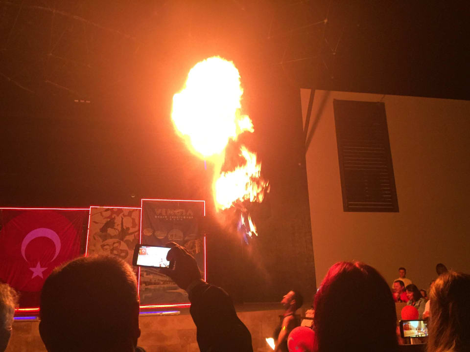 Abendshow Venosa Beach Resort & Spa