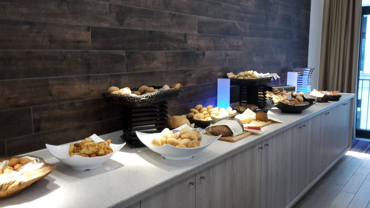 Frühstück SEETELHOTEL Kaiserstrand Beachhotel