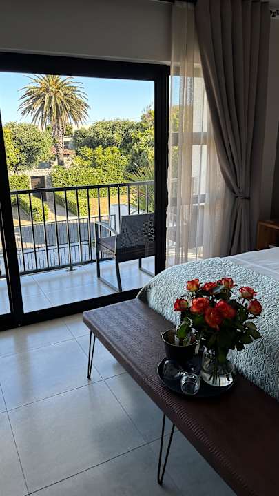 Zimmer Guest House On The Cliff