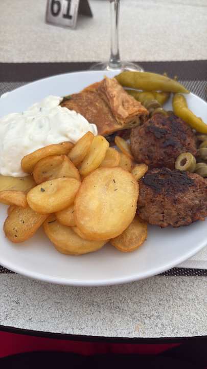 Gastro HARPIN Happy Days Beach Hotel