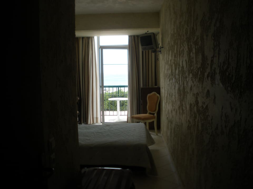 Blick quer durch Zimmer 614 Golden Beach Rethymnon