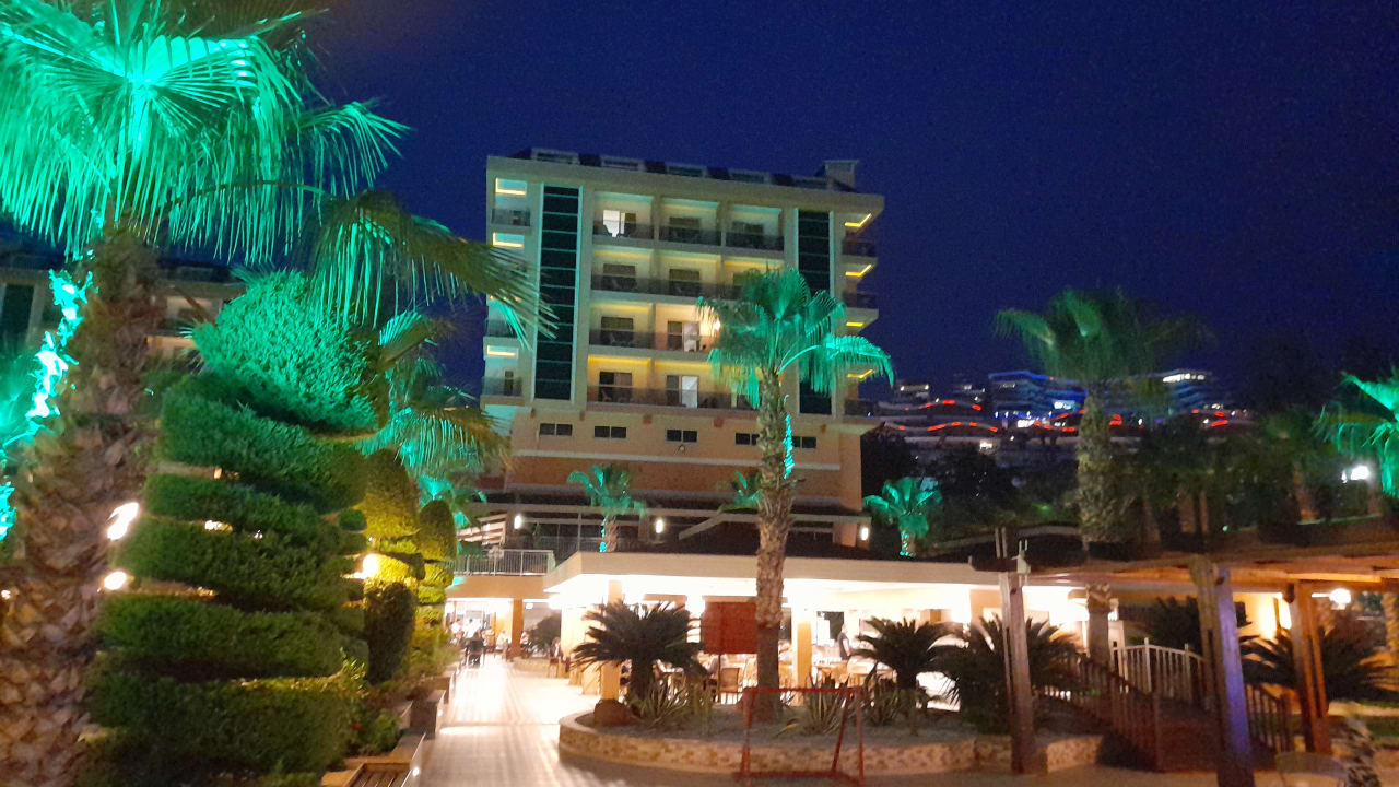 Außenansicht Dizalya Palm Garden