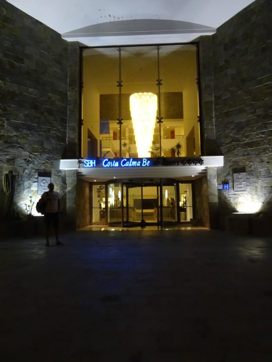 Kaputtes Eingangsschild SBH Costa Calma Beach Resort