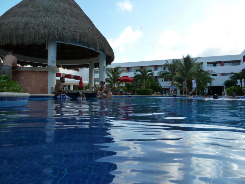 Quiet Pool Temptation Cancun Resort - Adults only