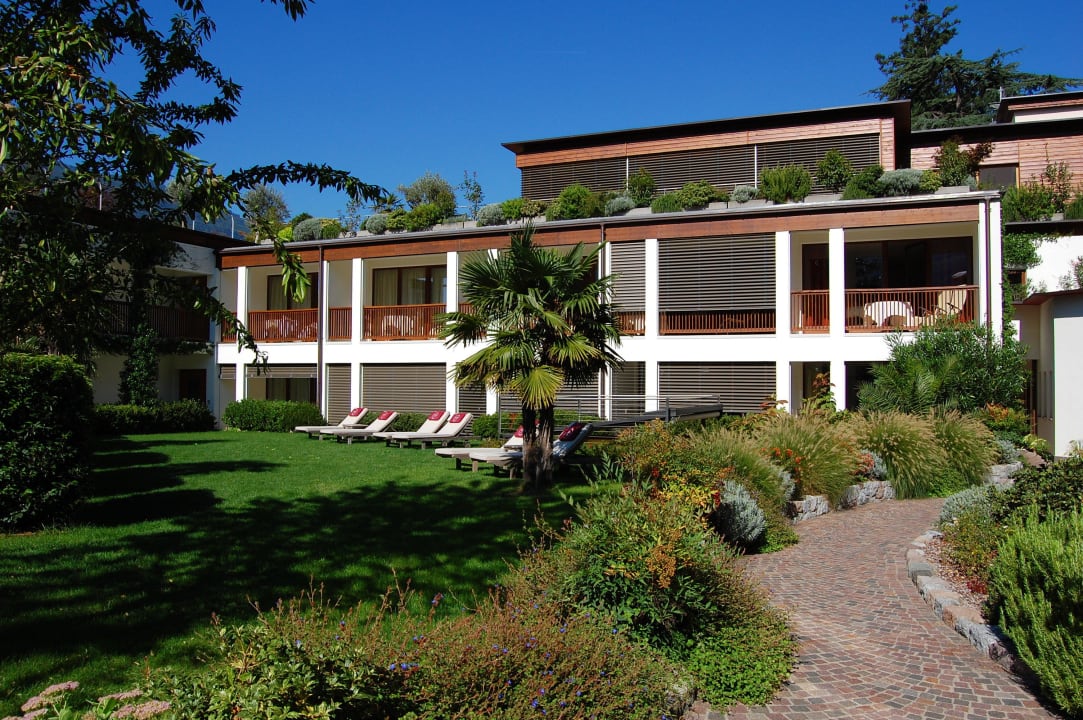 Blick auf Garten Suiten Hotel Ansitz Plantiz