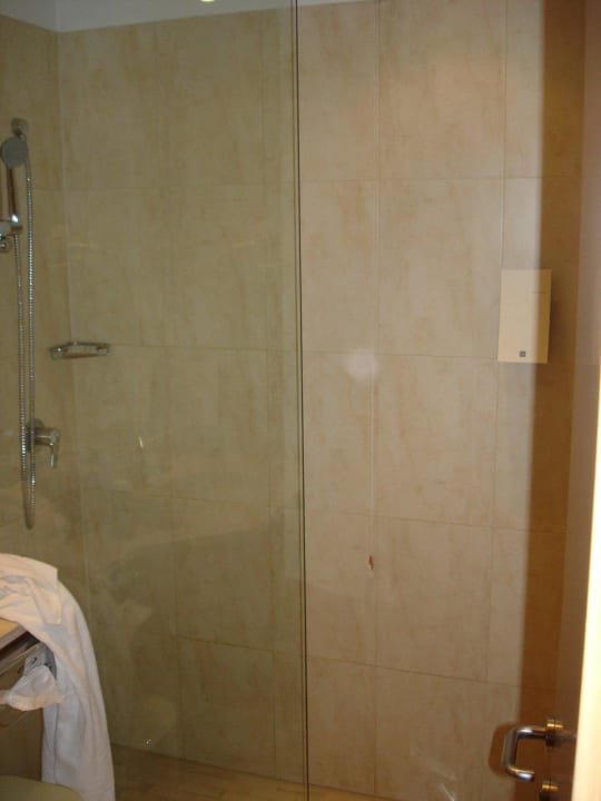 Geräumige, begehbare Dusche Airporthotel Verona Congress & Relax