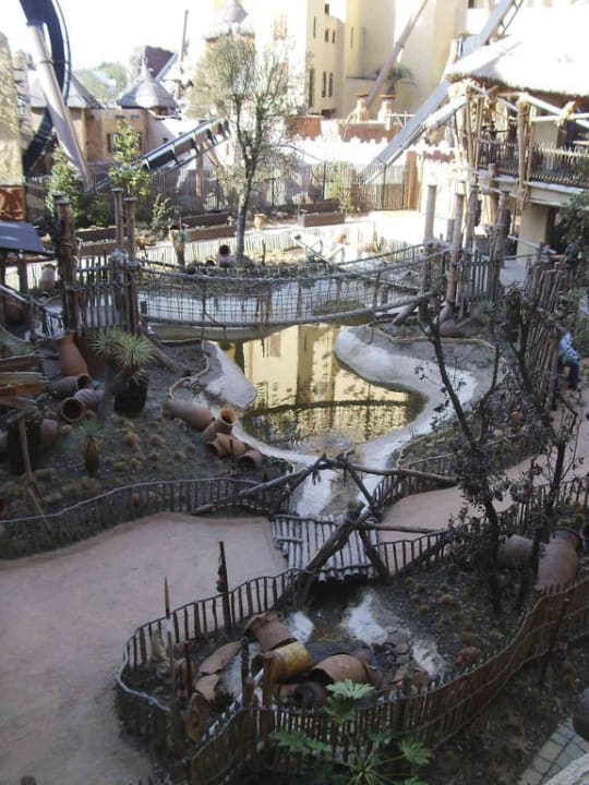 Blick aus dem Zimmer in den Innenhof  Hotel Matamba - Phantasialand Erlebnishotel