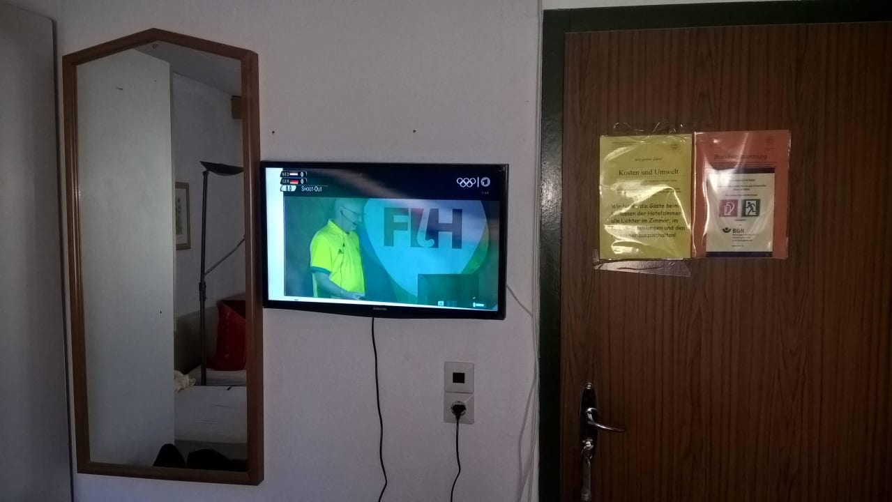 LCD Fernseher im Zimmer Hotel Hufhaus