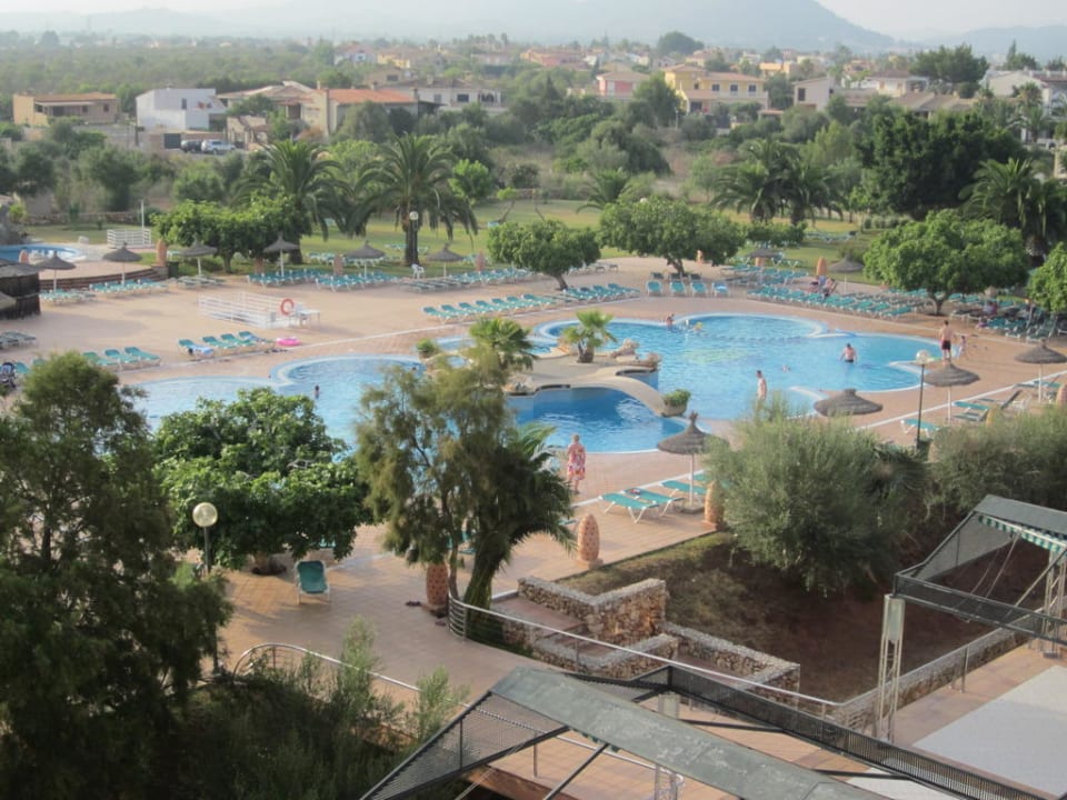 Pool von oben Hotel Mariant Park