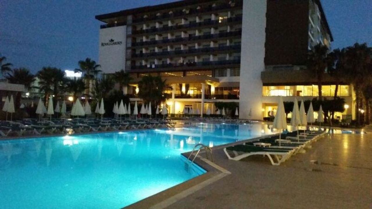 Blick auf Royal Garden Select Hotel Royal Garden Beach