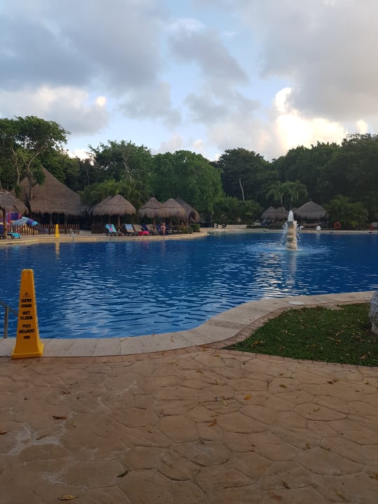 Pool Iberostar Waves Quetzal