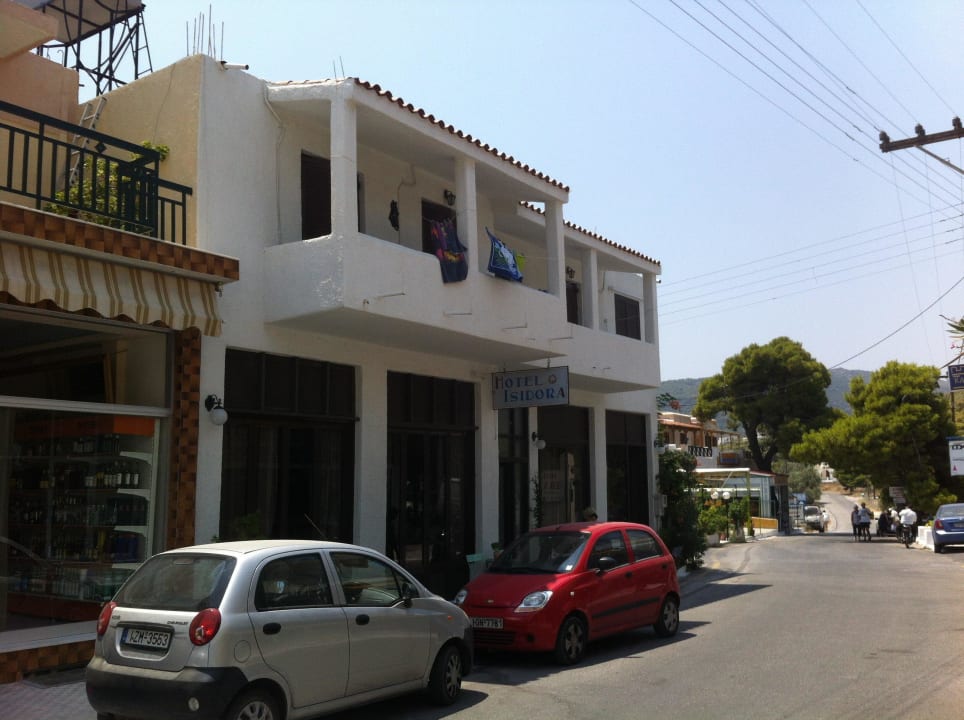Blick von der Hauptstr. auf das Hotel Isidora Hotel
