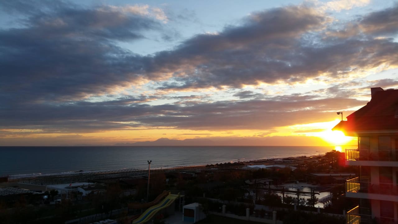 Sonnenuntergang Commodore Elite Suites & Spa - Adults only