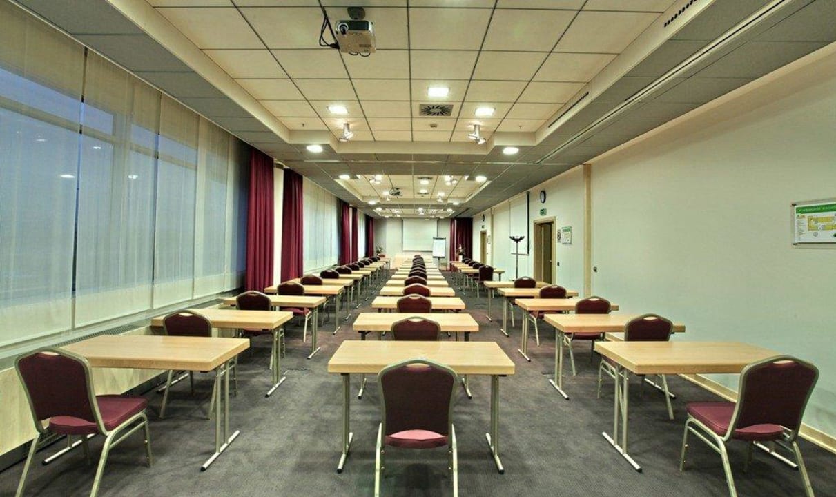 Conference room Hotel Holiday Inn Belgrade