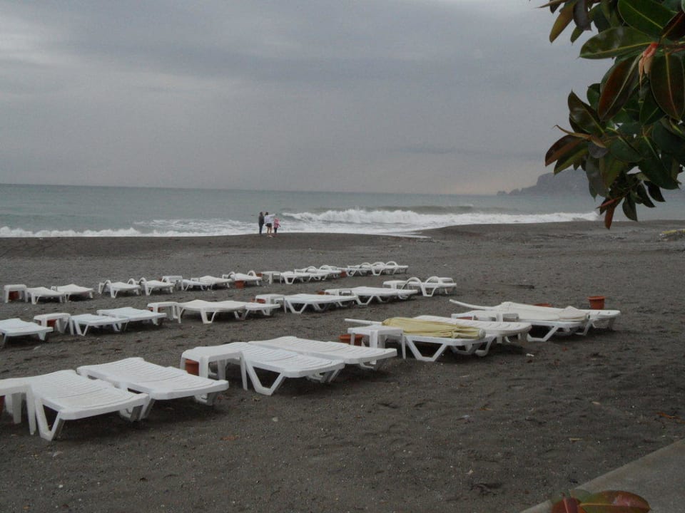 Liegestühle Senza Sunset Beach Hotel