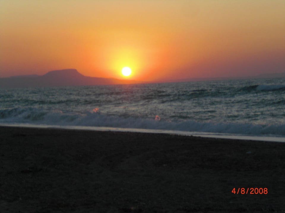 Sonnenuntergang am Strand Nefeli Hotel Rethymno