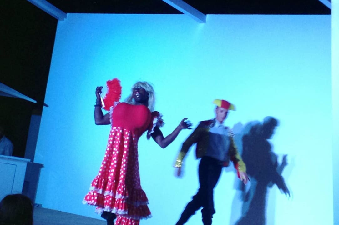 Unterhaltsames Abendprogramm Servatur Playa Bonita