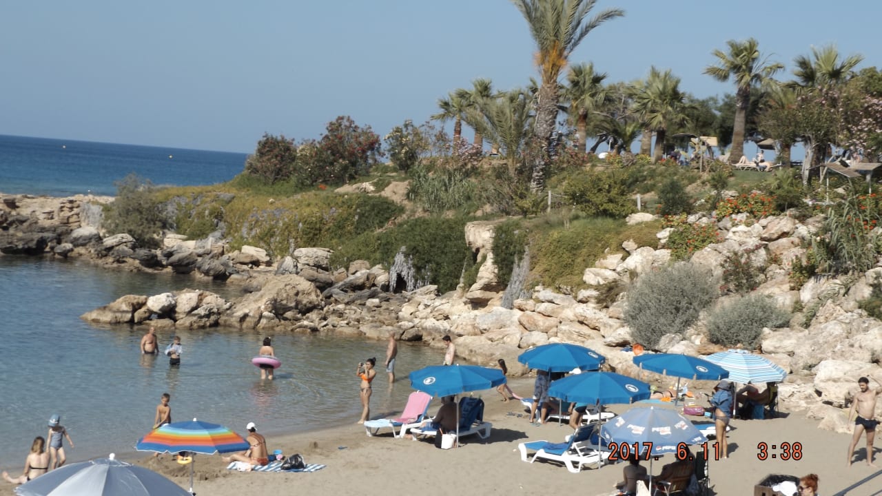 Strand Crystal Springs Beach Hotel