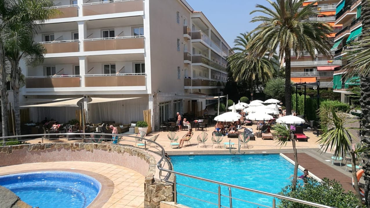 Pool Sumus Hotel Monteplaya