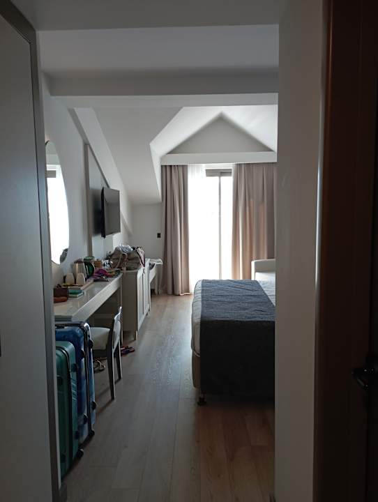 Zimmer Side Breeze Hotel