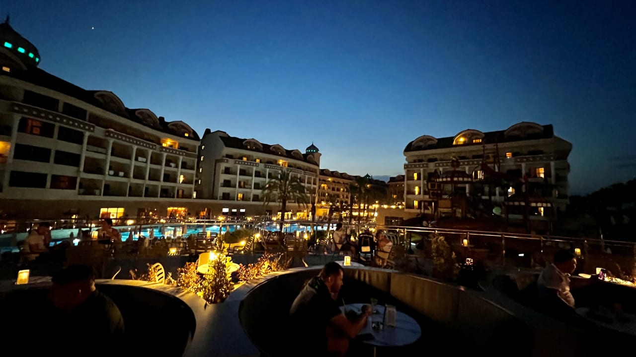Außenansicht Kirman Belazur Resort & Spa