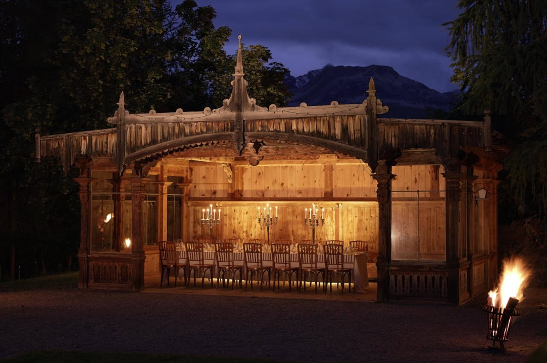 Außenansicht Hotel Saratz