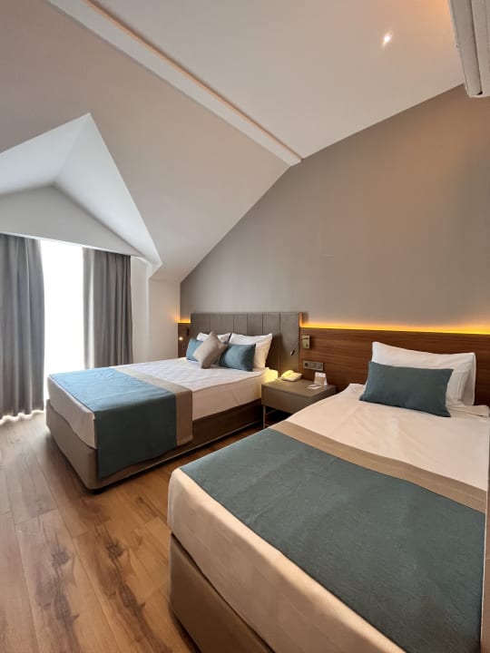 Zimmer Side Story Resort & Spa