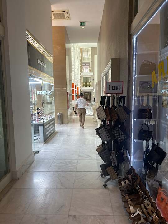 Sonstiges Well Palace Side