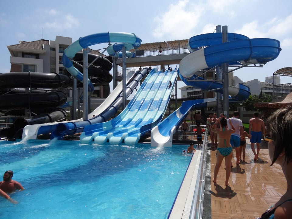 Slides Kirman Belazur Resort & Spa