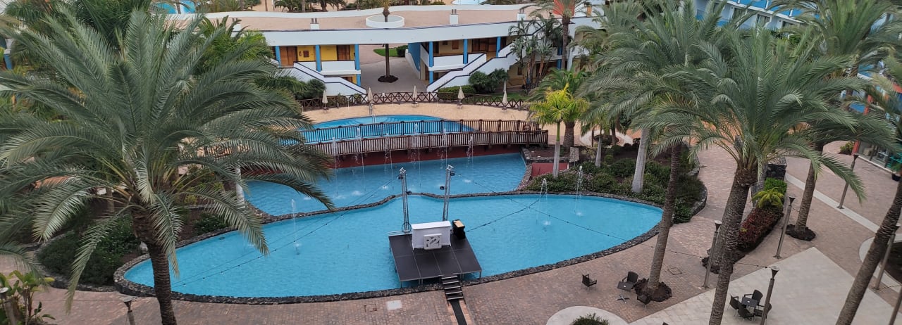 Pool R2 Pajara Beach