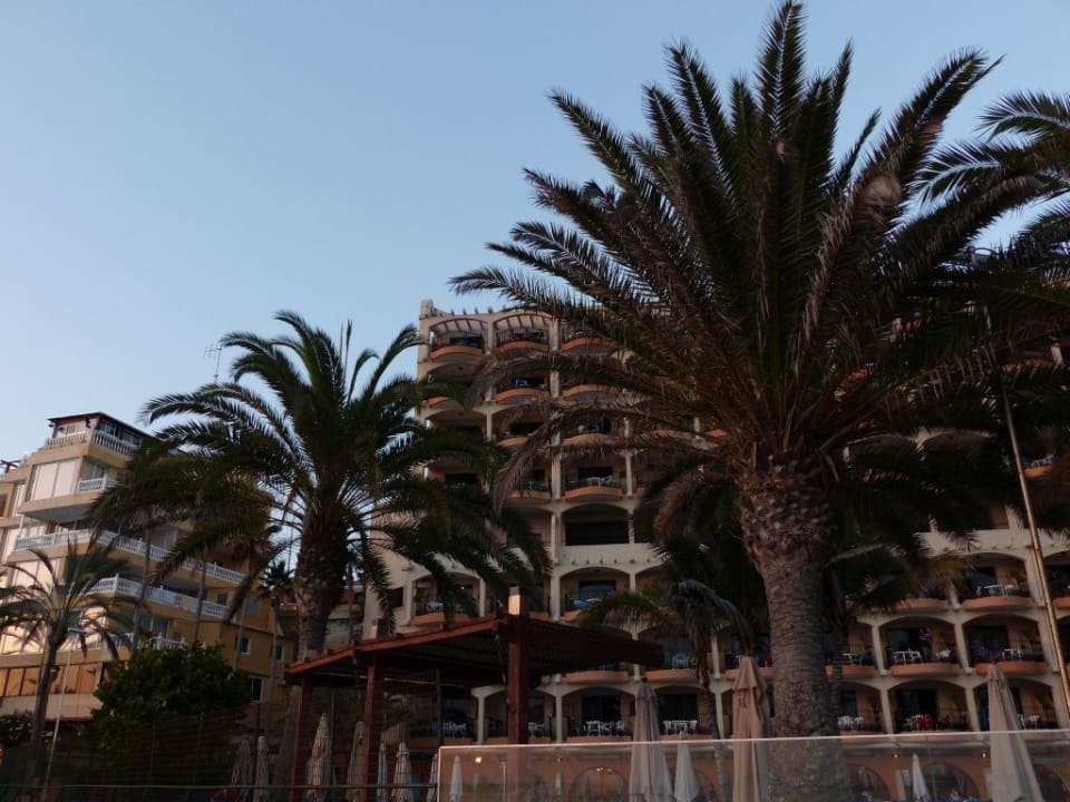 Hotel von hinten Bull Dorado Beach & Spa