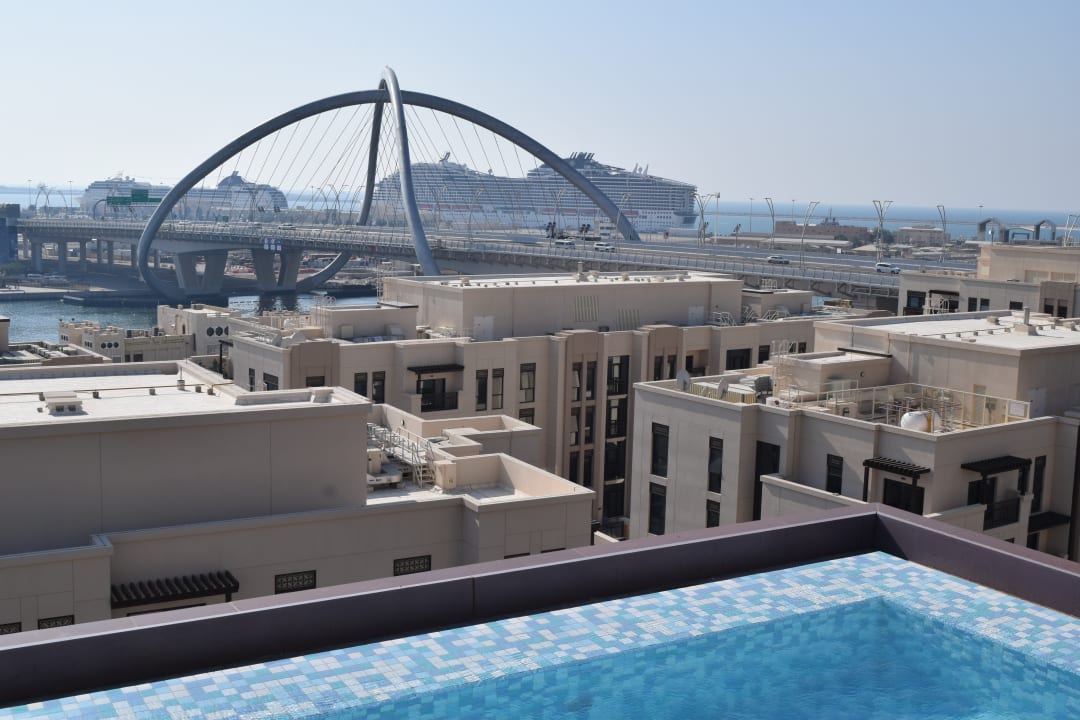 Pool ibis Styles Dubai Deira