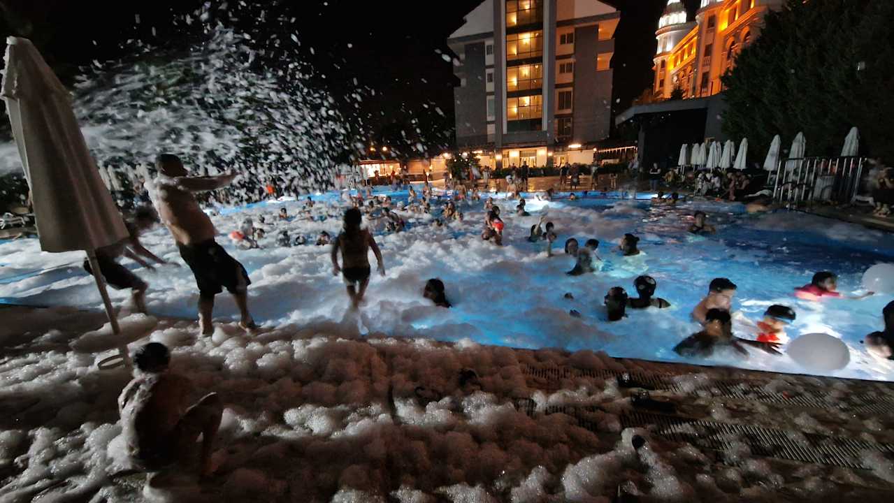 Pool Well Palace Side