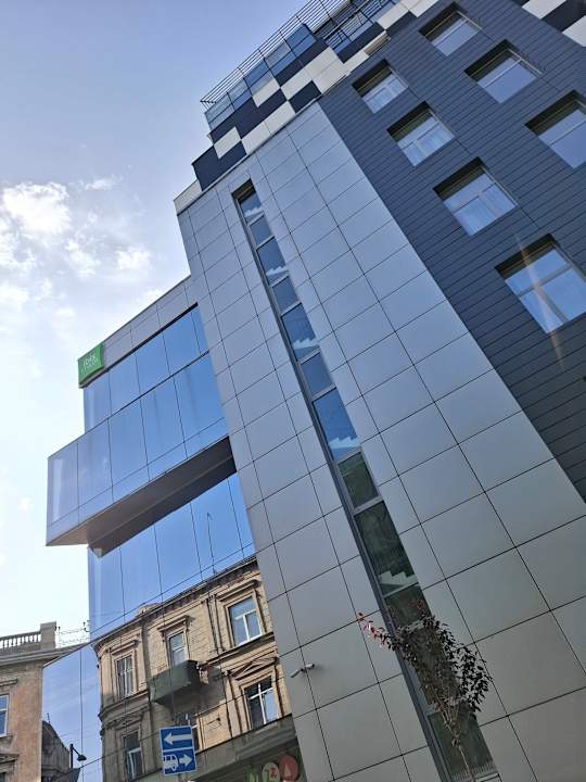 Außenansicht Ibis Styles Lviv Center