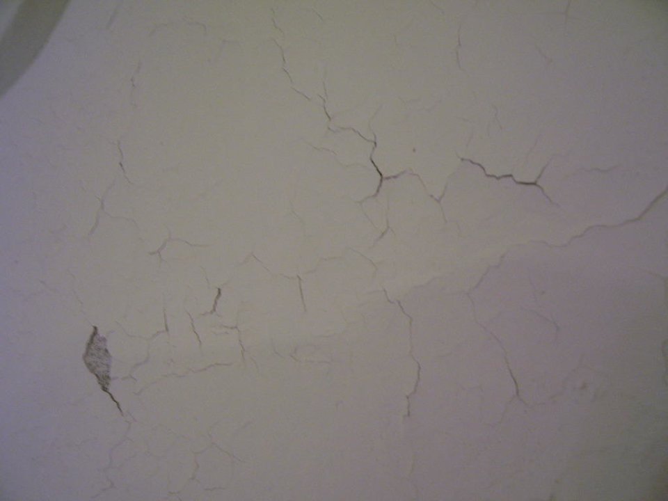 Abfallender Putz im Badezimmer Alassio Hotel and Thalasso