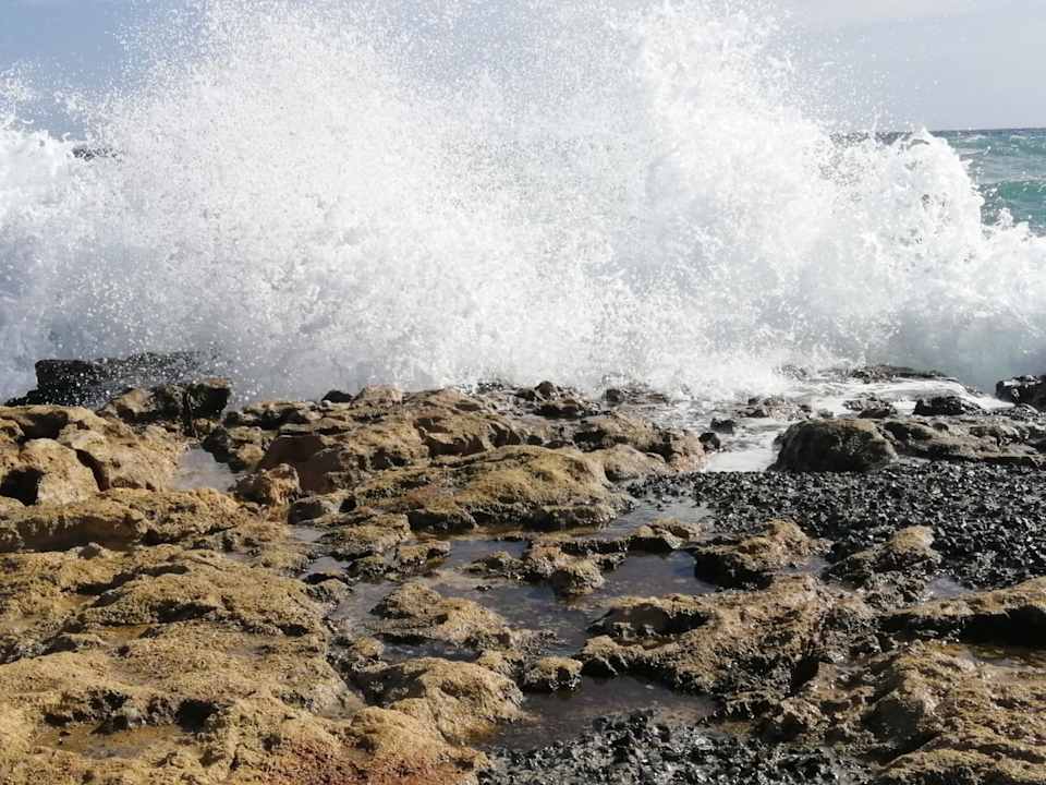 Strand Crystal Springs Beach Hotel