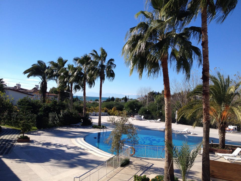 Vom kleinen Pool mit Meerblick Seaden Corolla Hotel