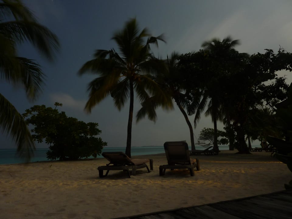 Nachtaufnahme Kuredu Island Resort & Spa