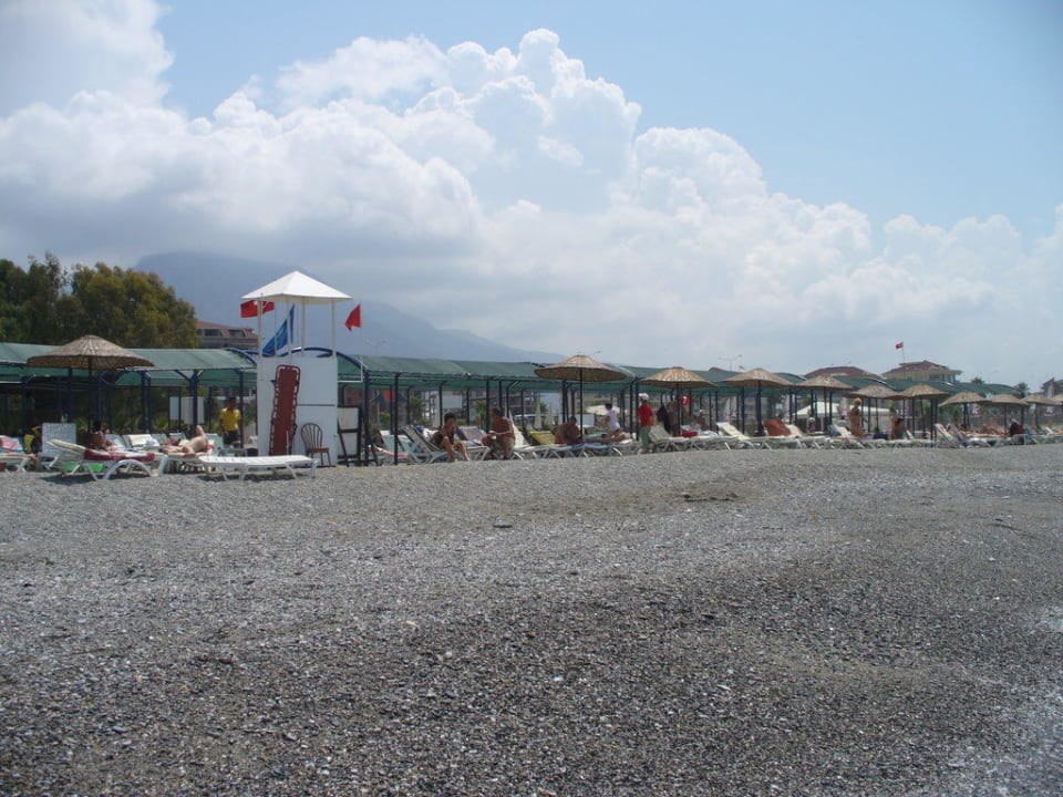 Пляж Larina Resort Spa & Hotel