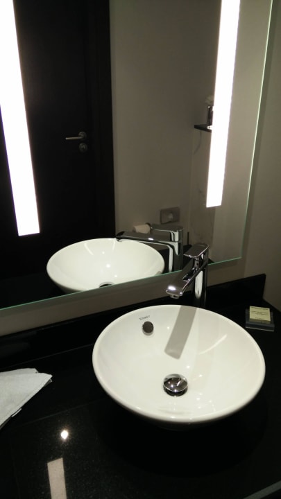 Zlew Hilton Garden Inn Krakow Airport