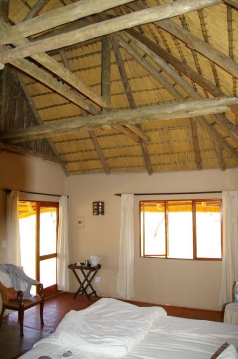 Einfach aber gemütlich Intu Afrika - Camelthorn Kalahari Lodge