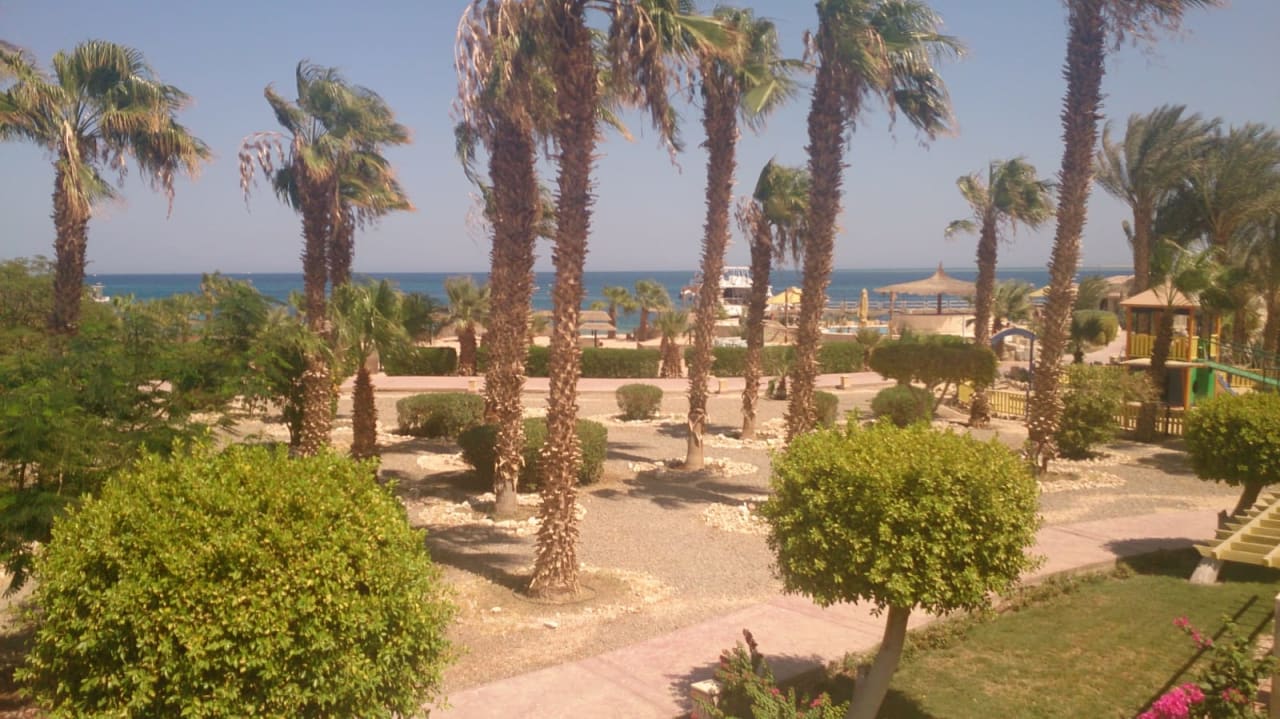 Gartenanlage Lotus Bay Beach Resort