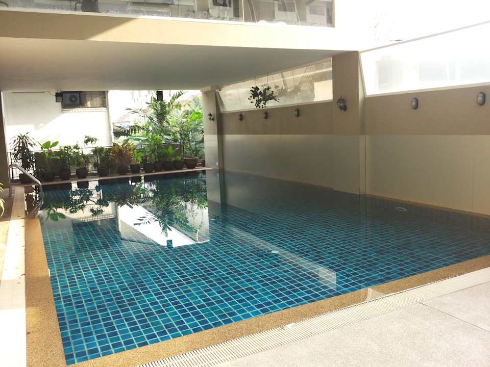 Basen Hotel Boss Suites